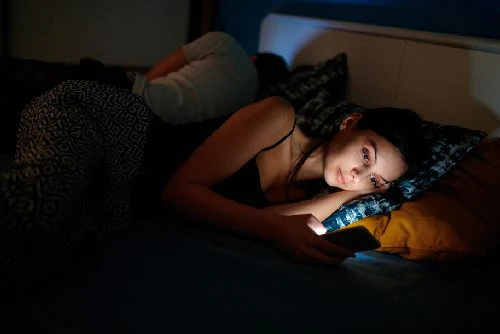 Analysis of the causes and treatment methods of insomnia in young people